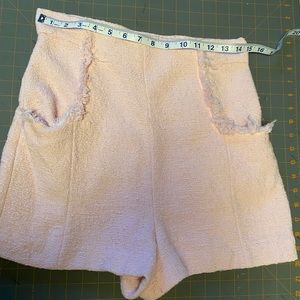 ZARA Woman pink tweed shorts. Side zipper
